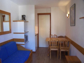 Studio cosy proche des pistes et commerces avec balcon, accepte les animaux - FR-1-502-500
